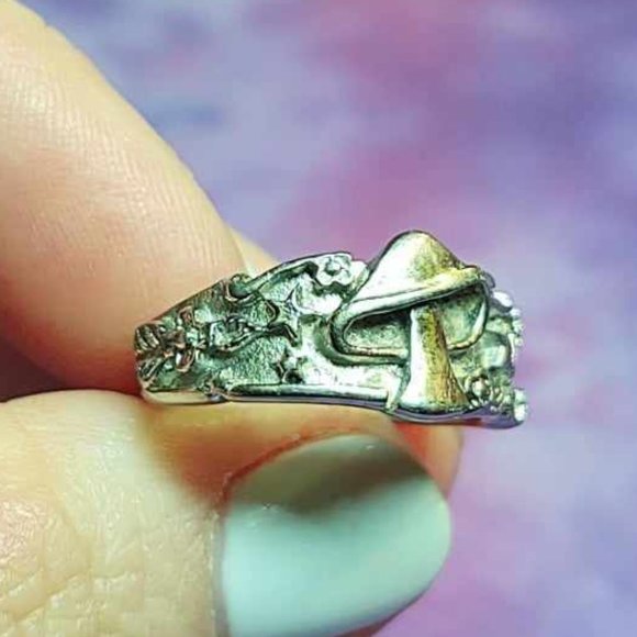 Stainless Steel Mushroom & Star Ring: Size 6 - Picture 3 of 7